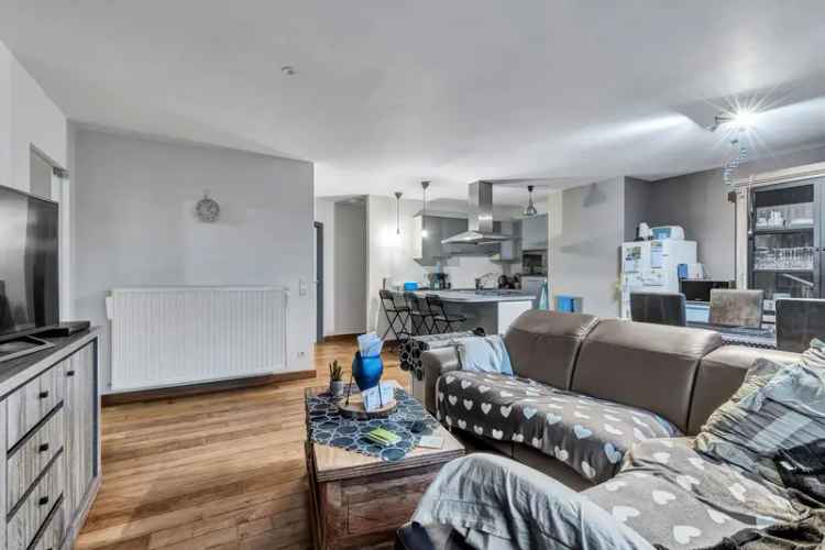 Charmante penthouse met garage