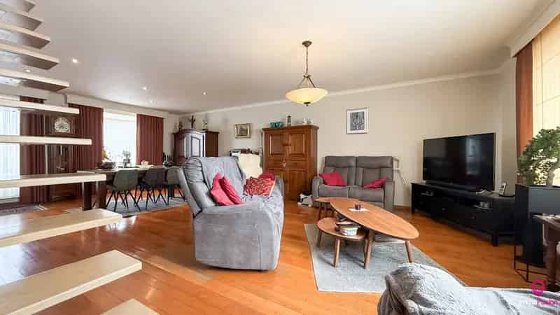 Appartement te koop Beringen - Ruim appartement met terras en garage