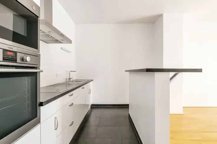 Appartement Te Koop 1 Slaapkamer Terras Parking 65m²