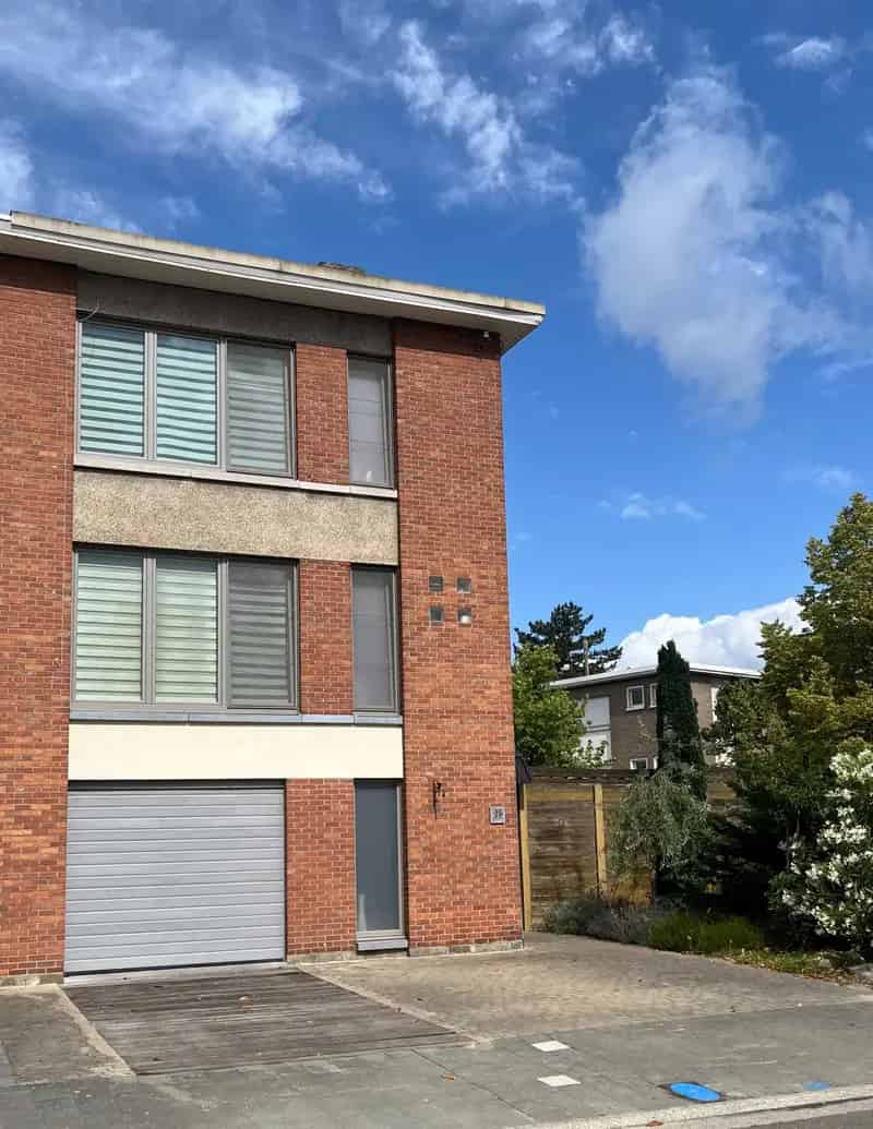 Huis te huur: Gerenoveerde Bel-Etage met Tuin en Garage