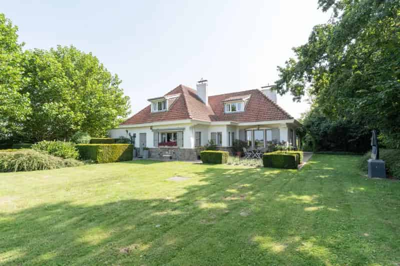Ruime Villa te Koop Landen Panoramisch Uitzicht