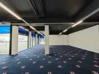 Handelspand te Huur 577m² Court-Saint-Étienne