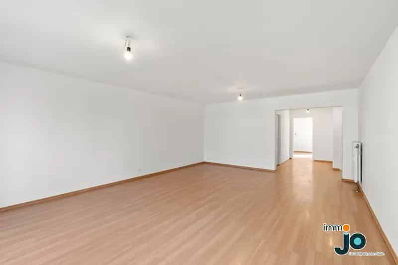 Appartement te huur Oostende: 105m², 2 slaapkamers, strand nabij