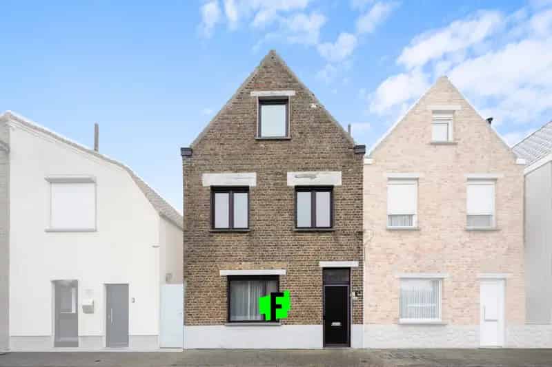Te renoveren woning met 3 slaapkamers in Zeebrugge