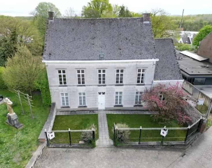 Pastoriewoning te Koop Moorsel - Karaktervolle woning met authentieke details
