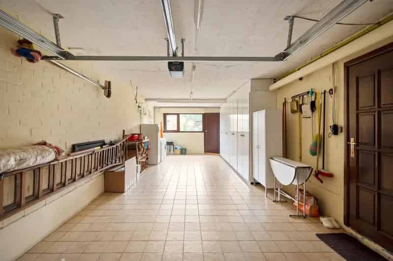 Bel-etage met garage en westtuin