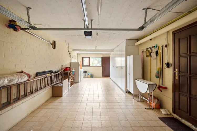 Bel-etage met garage en westtuin