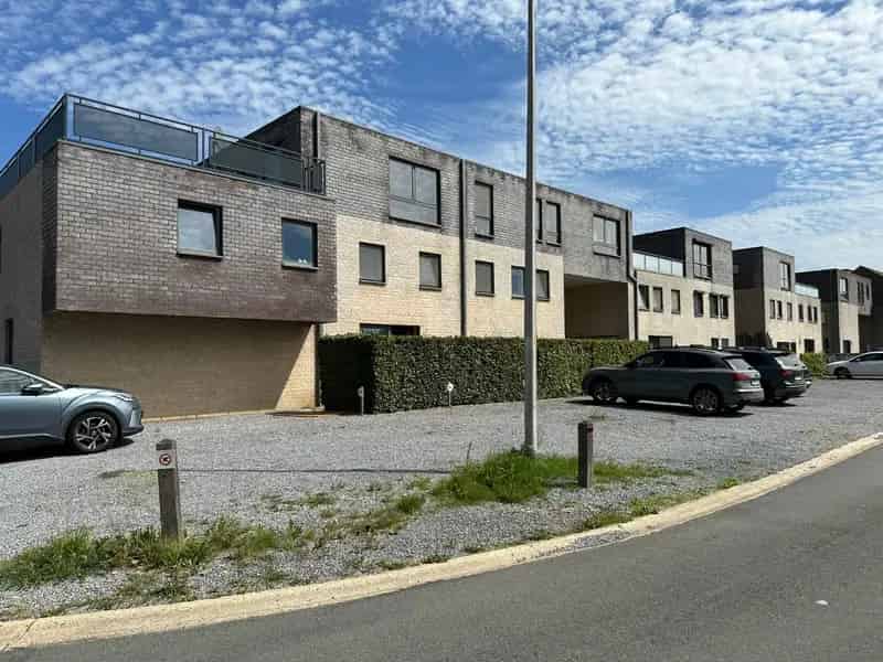 Duplex Appartement te Koop 2 Slaapkamers Zonnig Terras Prive Parking
