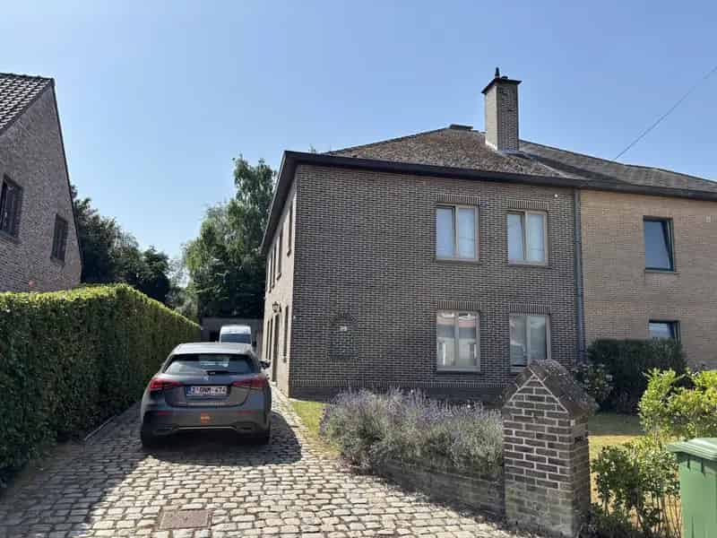 Ruime gezinswoning Wanzele met tuin 4 slaapkamers