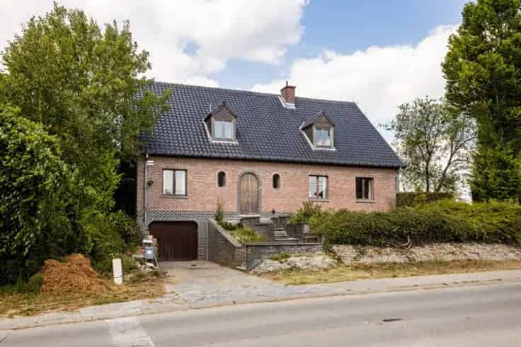 Huis Te Koop Mere: Gezinswoning te renoveren
