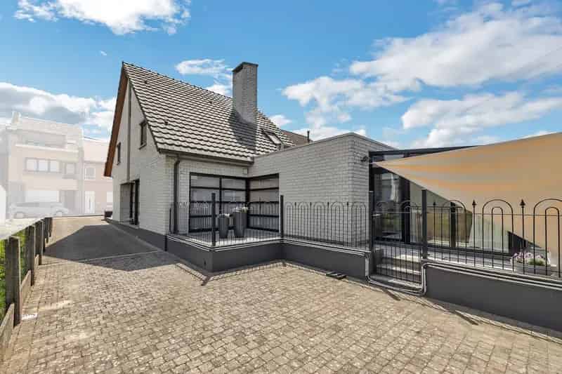 Huis te huur Erembodegem: Instapklare HOB met garage en tuin
