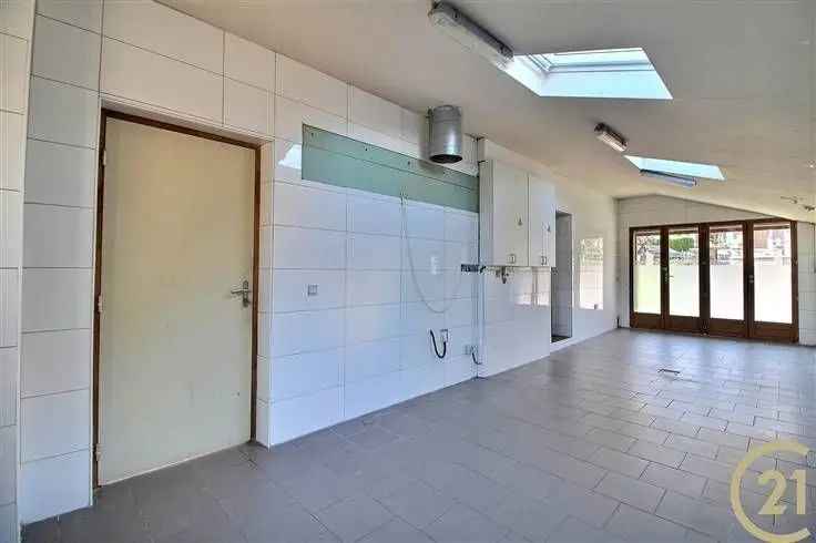 Villa te koop +/-220m² Court-St Etienne Villers-la-ville