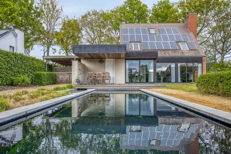 Instapklare Villa Varsenare: Ruimte, Licht Comfort en Privacy