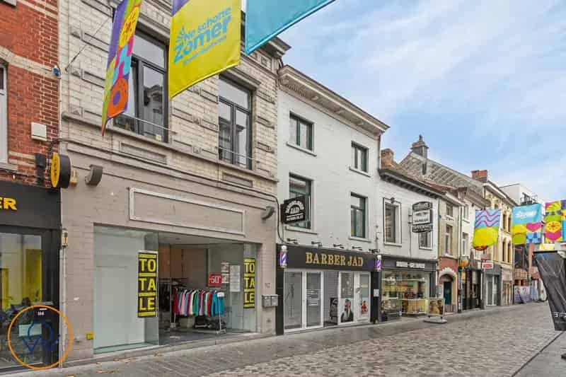 Gelijkvloerse Handelsruimte Halle Centrum