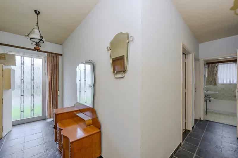 Open Bebouwing 5 Slaapkamers Te Renoveren Olen