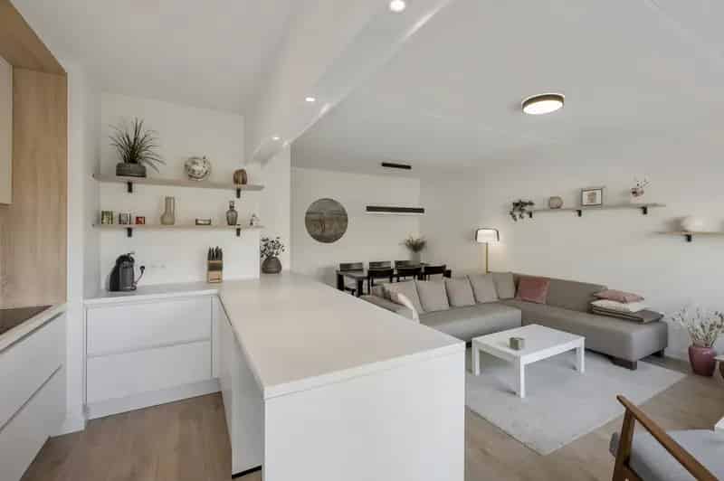 Gerenoveerd appartement te koop in rustig woonpark