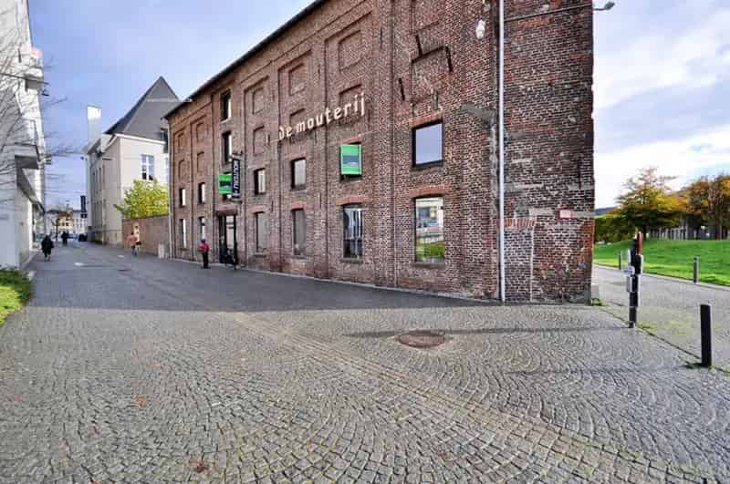 Handelspand te huur Oudenaarde: Brasserie met terras