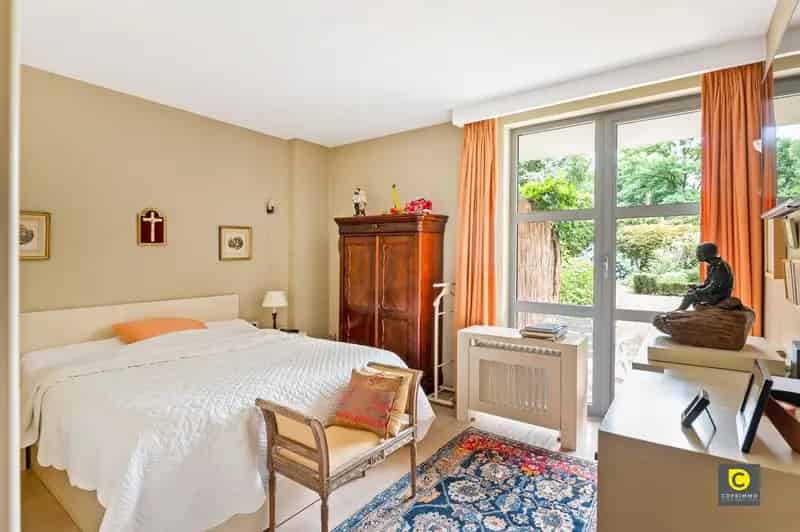 Ruim Appartement Mortsel 3 slaapkamers Tuin 2 Garages