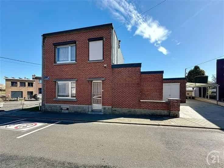 Huis Te Koop Herstal: Grote gezinswoning met appartement