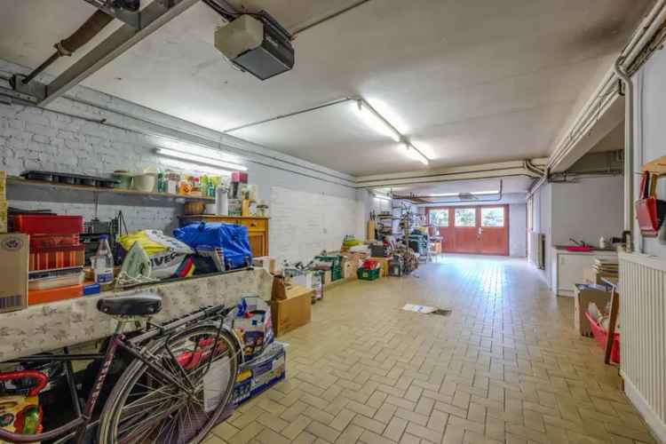 Bel-Etage Met Grote Garage En Tuin