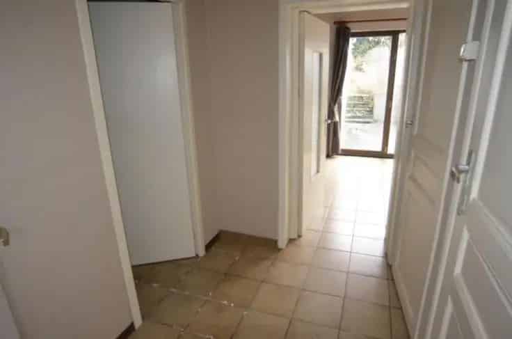 Huis te renoveren Arquennes 2 gevels