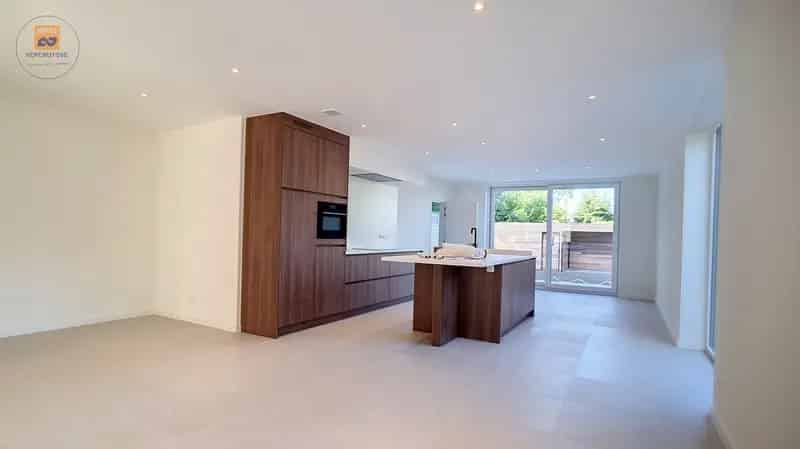 Huis te koop: Luxe woning met 3 slaapkamers en tuin