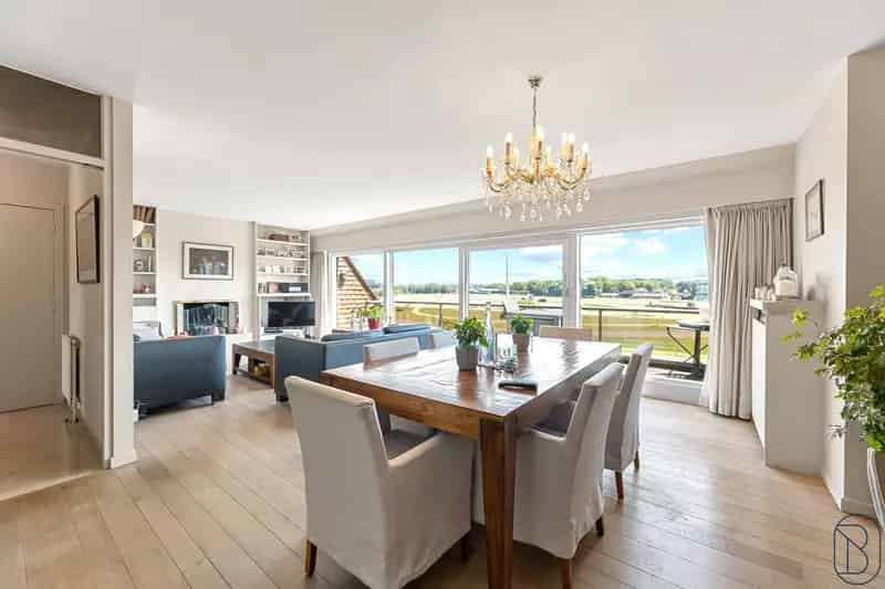 Groot Appartement 3 slaapkamers Terras Uniek Zicht Hippodroom