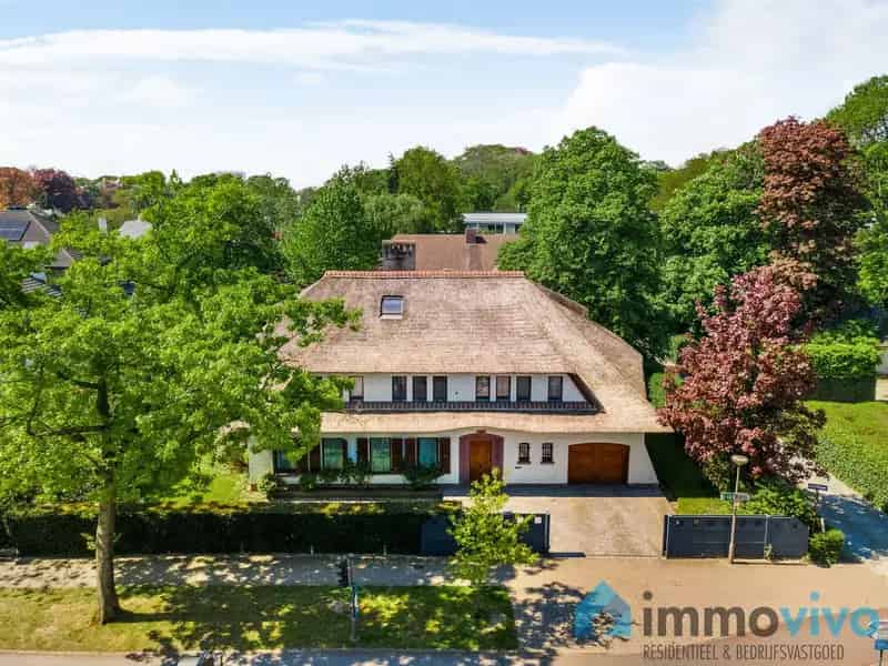 Rietgedekte Villa te Koop 5 slaapkamers 475m²