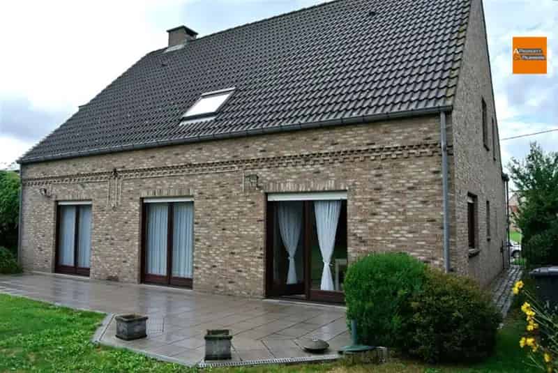Ruime villa  met 5 slpk, garage en grote tuin