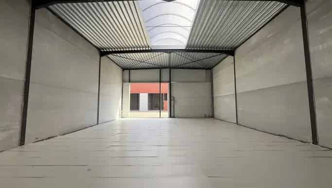 Magazijn te Huur Evergem 220m²