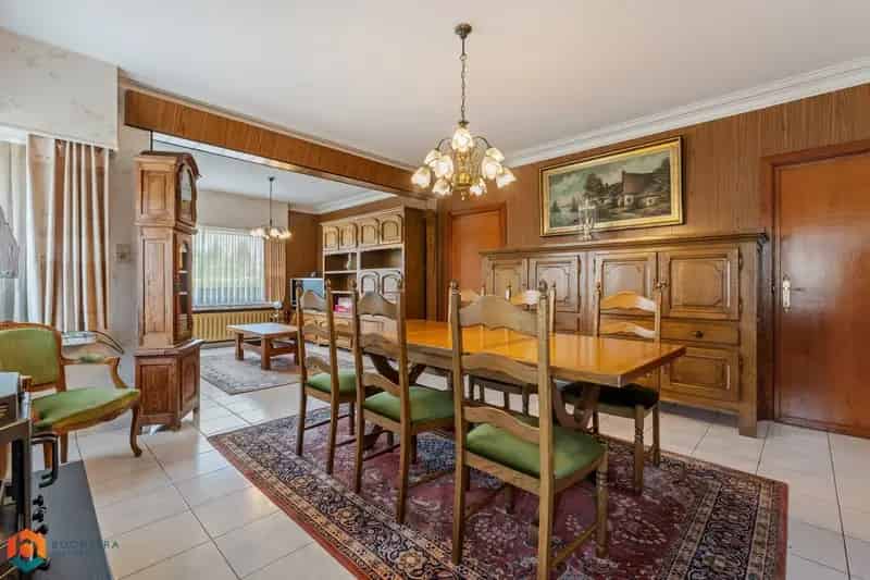 Te renoveren woning met 2 slaapkamers