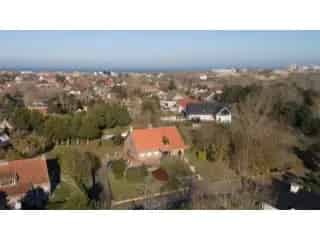 Bouwgrond Oostduinkerke - Zeer ruim perceel vlakbij zee