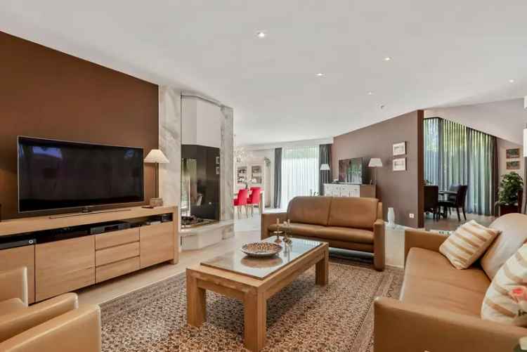 Residentiële villa op hoekperceel 2452m²