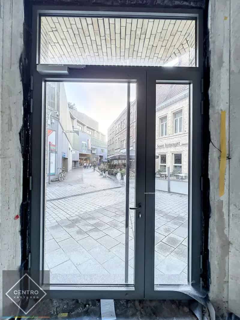 Nieuwbouw Handelsgelijkvloers Kortrijk Centrum