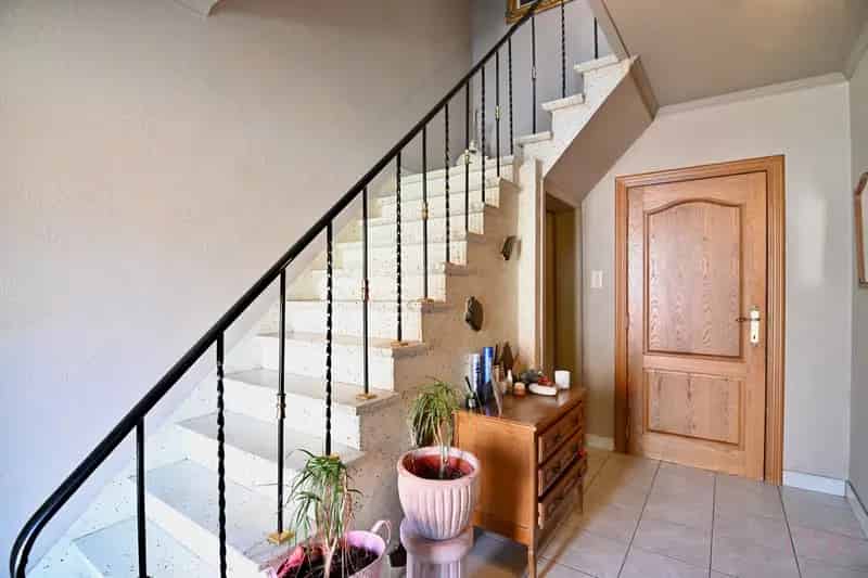 Huis te huur Mechelen-Bovelingen: 4 slaapkamers, 200m² loods