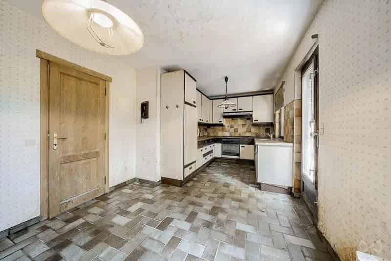 Huis te renoveren 3 slaapkamers Céroux-Mousty