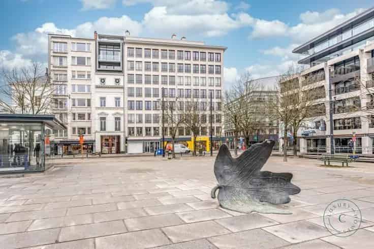 Prestigieus Hoekappartement Kouter 210m²