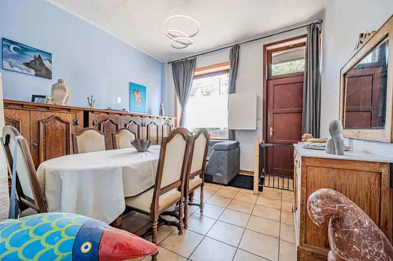 Huis te koop: Instapklare woning met 4 slaapkamers