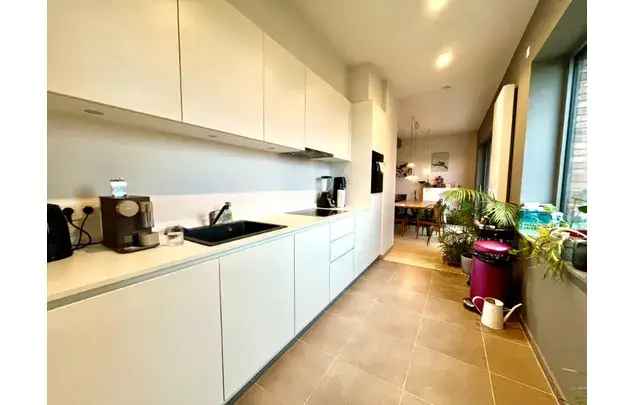 Huur 2 slaapkamer appartement van 100 m² in Ghent