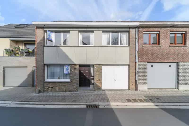 Huis te koop Erembodegem: Ruime gezinswoning, centrale ligging