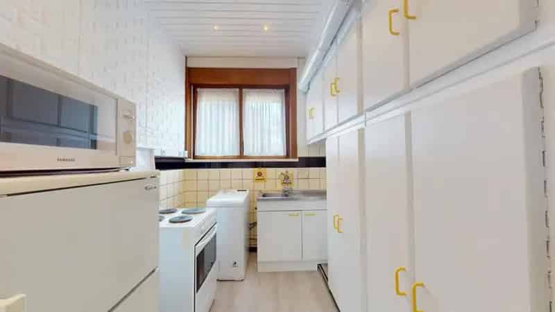Appartement te Woluwe-Saint-Lambert  1 slaapkamer