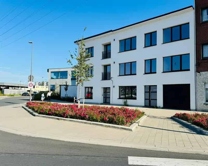 Kantoor te koop Merksem Albertkanaal 647m²