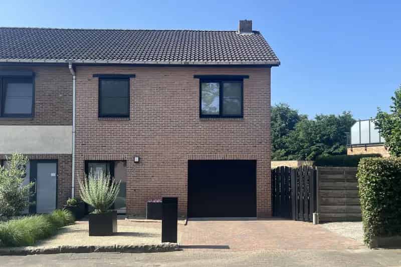 Huis te huur: Instapklare gezinswoning met 3-5 slaapkamers en tuin
