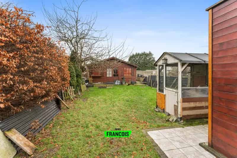Te renoveren halfopen bebouwing 1700m² Leffinge