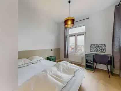6 Slaapkamers 175m2 Brussels Nabij Tram 7