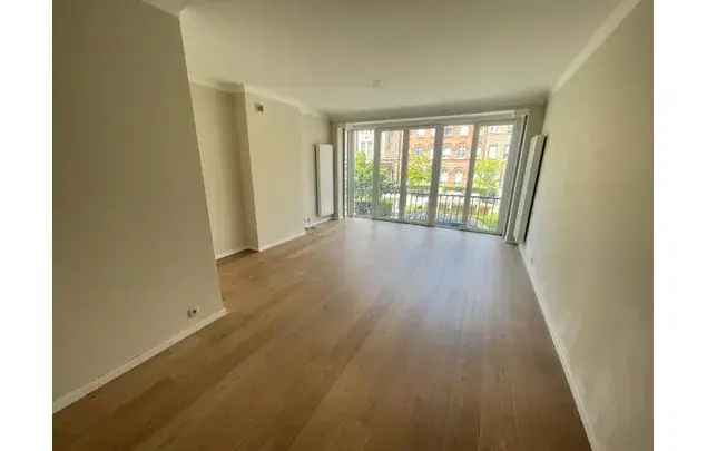 Huur 1 slaapkamer appartement van 67 m² in Antwerp