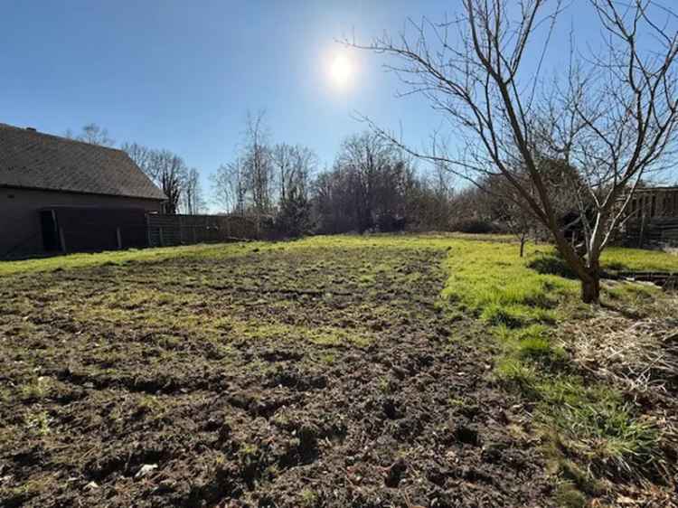 Bouwgrond te koop voor open bebouwing in een rustige omgeving