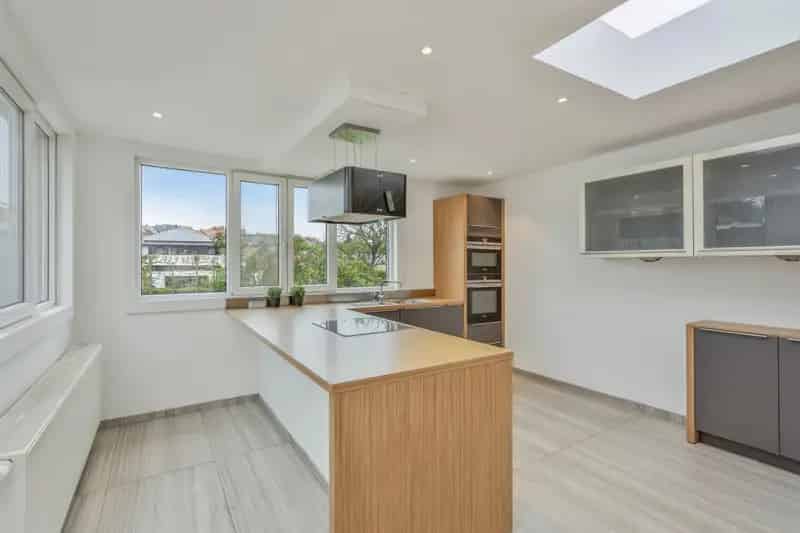 Rijwoning Tuin Rustige Locatie Nabij Viander