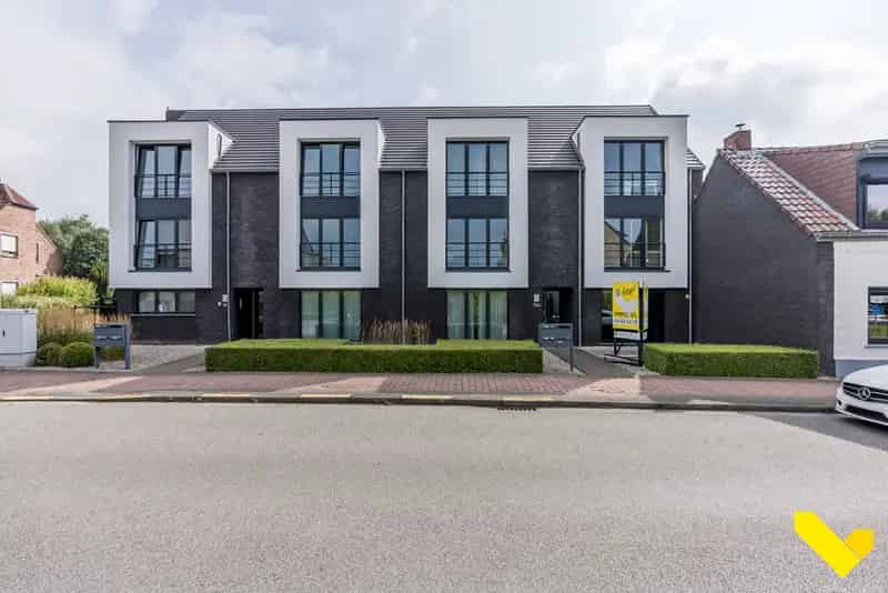 Appartement te koop Geel centrum: Instapklaar met terras en garage