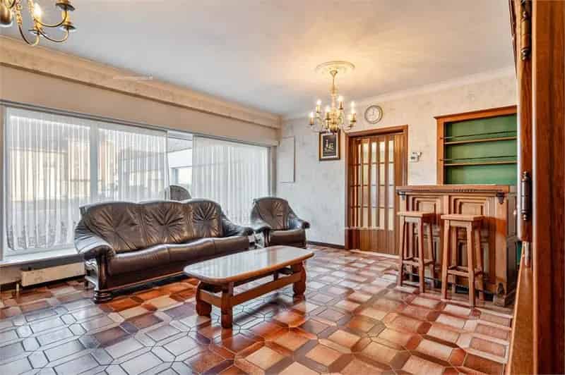 Huis te koop Idegem: 5 slaapkamers, werkhuis 137m², ideale investering
